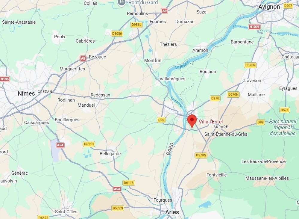 Villa L'Estel - Situation géographique triangle Arles-Avignon-Nîmes